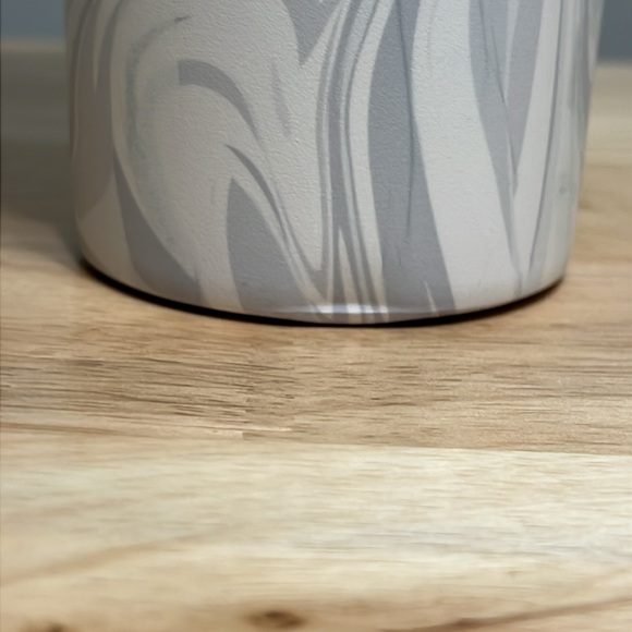 Stanley 40 oz (small dent at bottom- otherwise EUC) - Picture 7 of 7